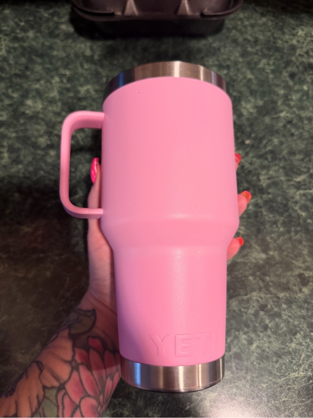 💥 YETI RAMBLER® 30 OZ STRAW MUG
WITH STRAW LID - Picture 6 of 9